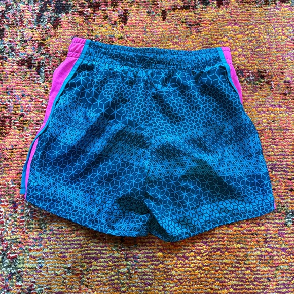 NW0T Youth girls xl Nike dri-fit shorts. Comes from a pet free smoke free home. - Picture 2 of 5
